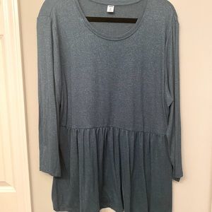Old navy babydoll plush tee. EUC.